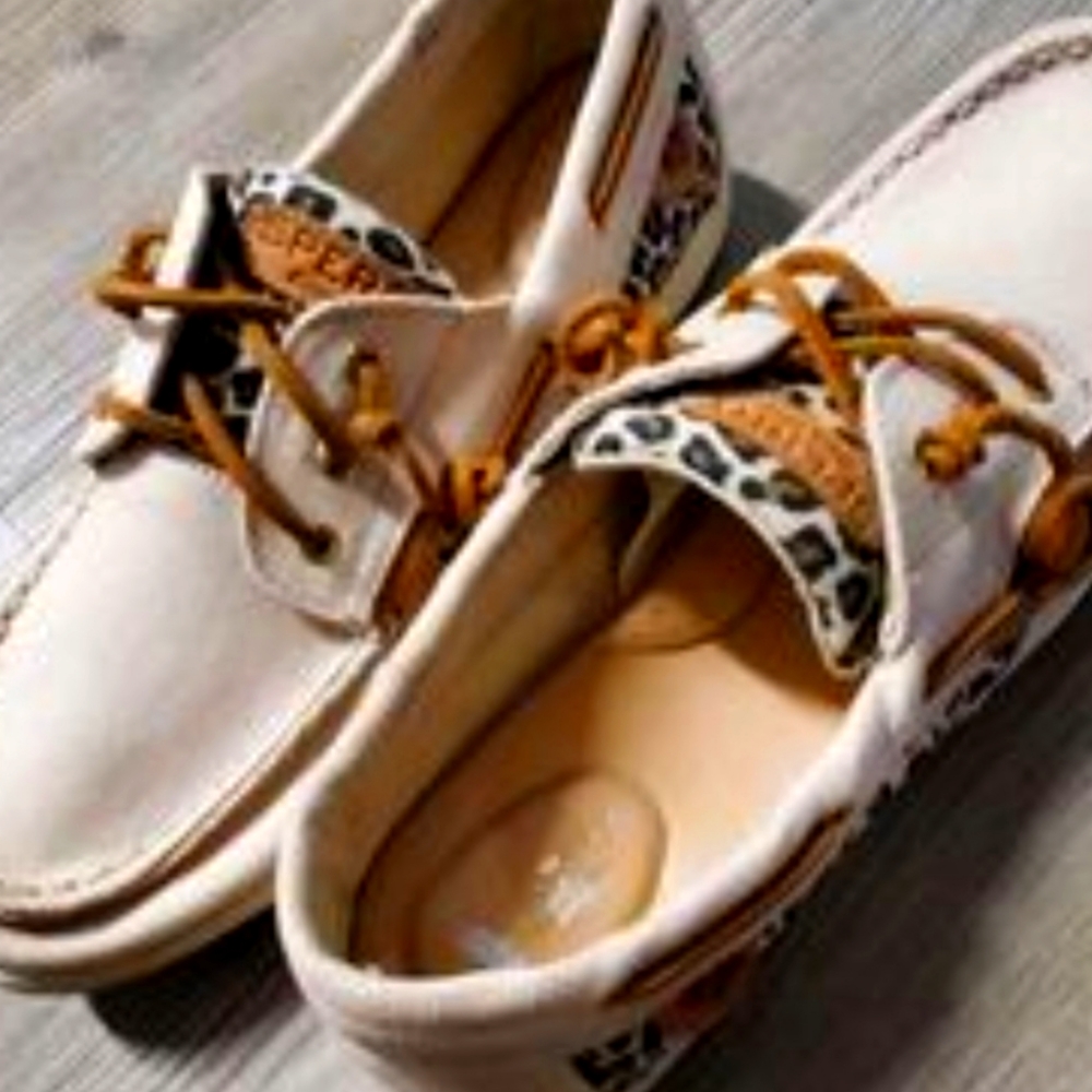 Sperry shoes for women